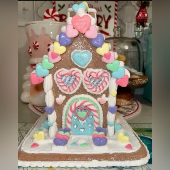 LOVE & CUPCAKES Pastel Valentine’s LightUp Conversation Hearts Gingerbread House - Picture 1 of 3